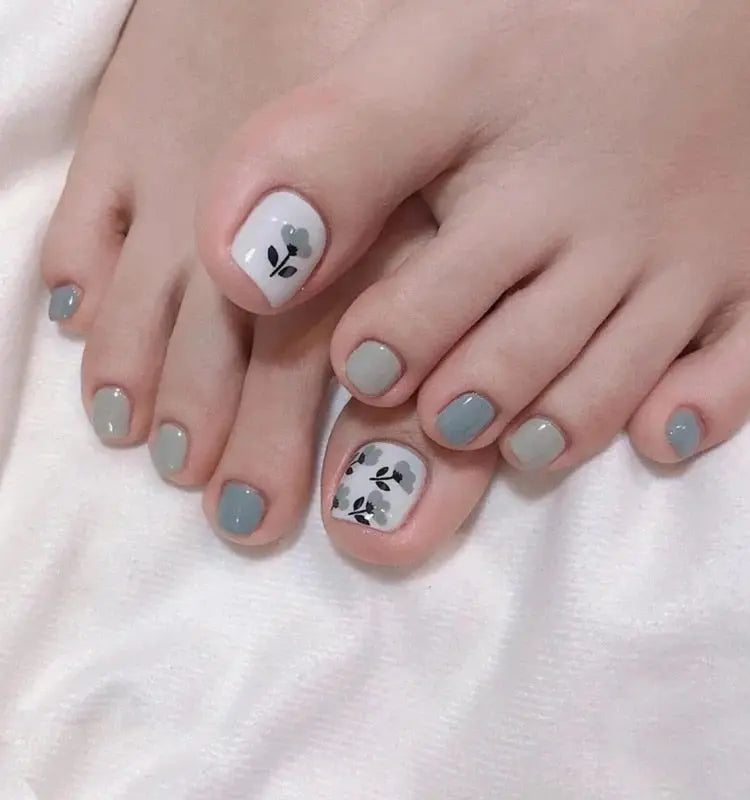 24pcs  False Toe Nails Summer Full Cover Wearable Fake Toenail Art Full Finished Removable Nail Stickers Press on Toenail Just Makeup Me